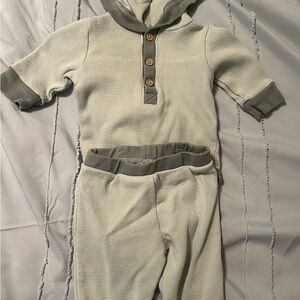 Hooded Baby Set with Button Details